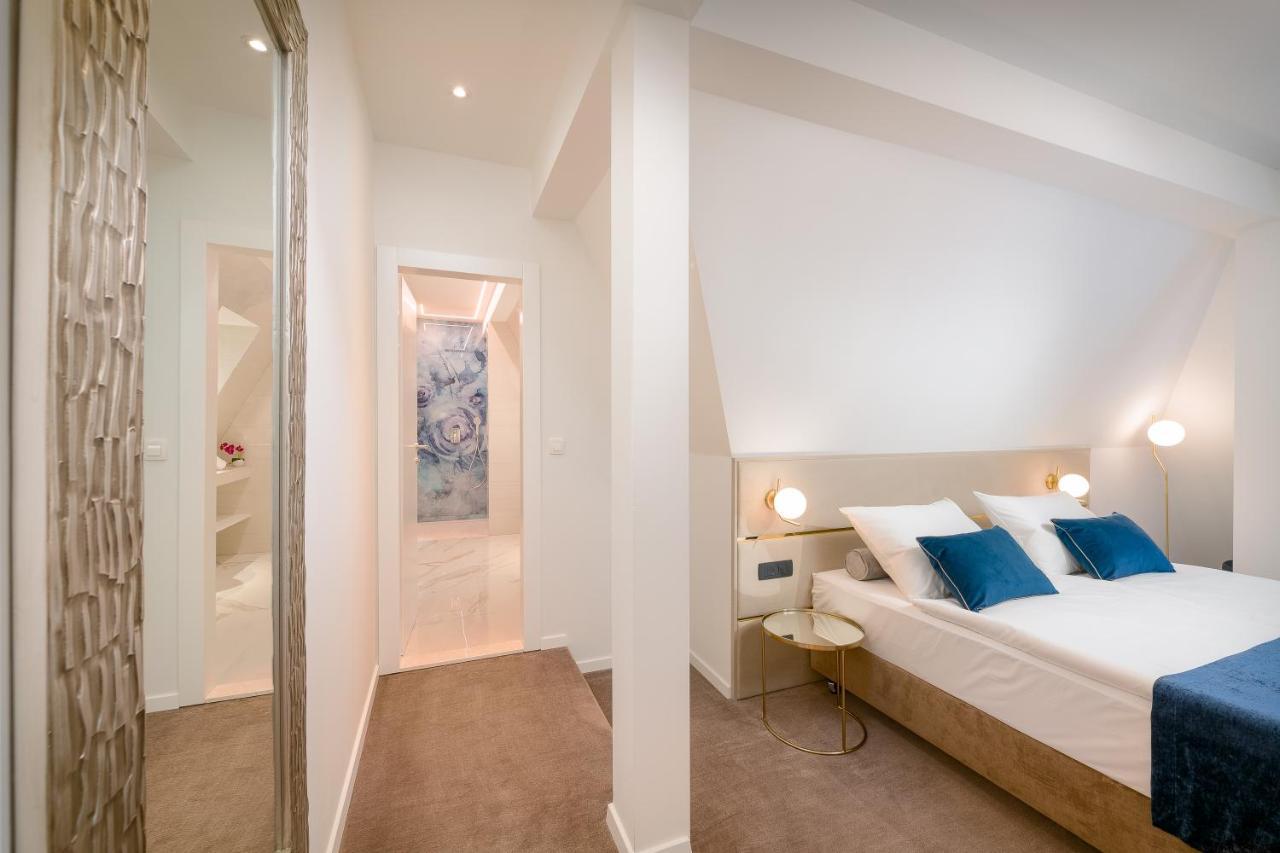 Flos Luxury Rooms Split Buitenkant foto