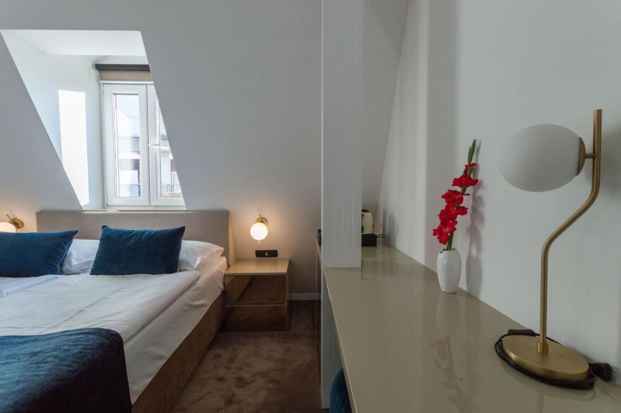 Flos Luxury Rooms Split Buitenkant foto