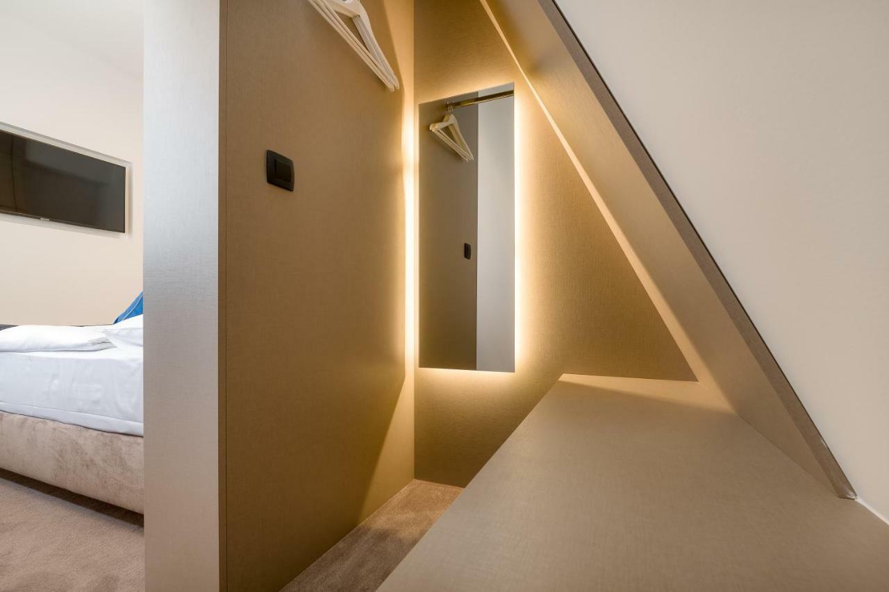 Flos Luxury Rooms Split Buitenkant foto