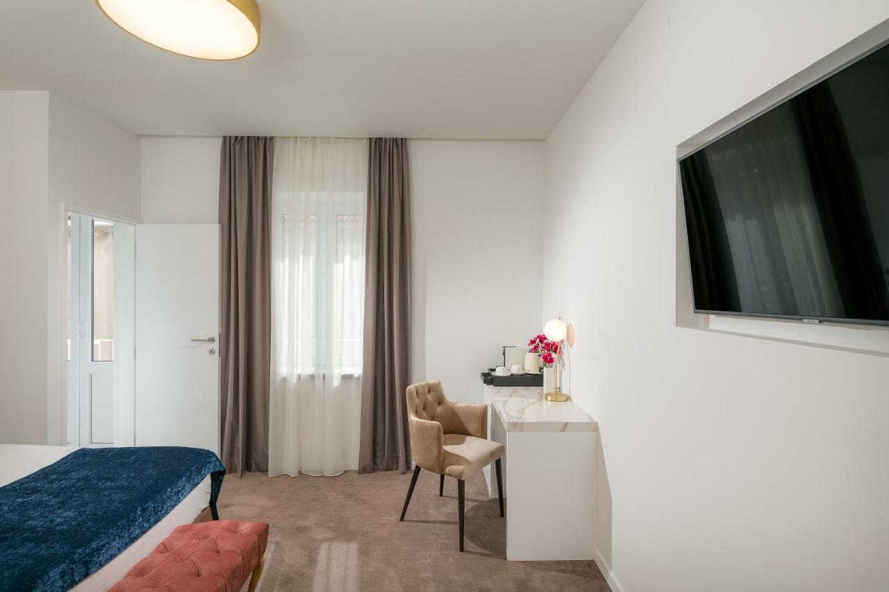 Flos Luxury Rooms Split Buitenkant foto