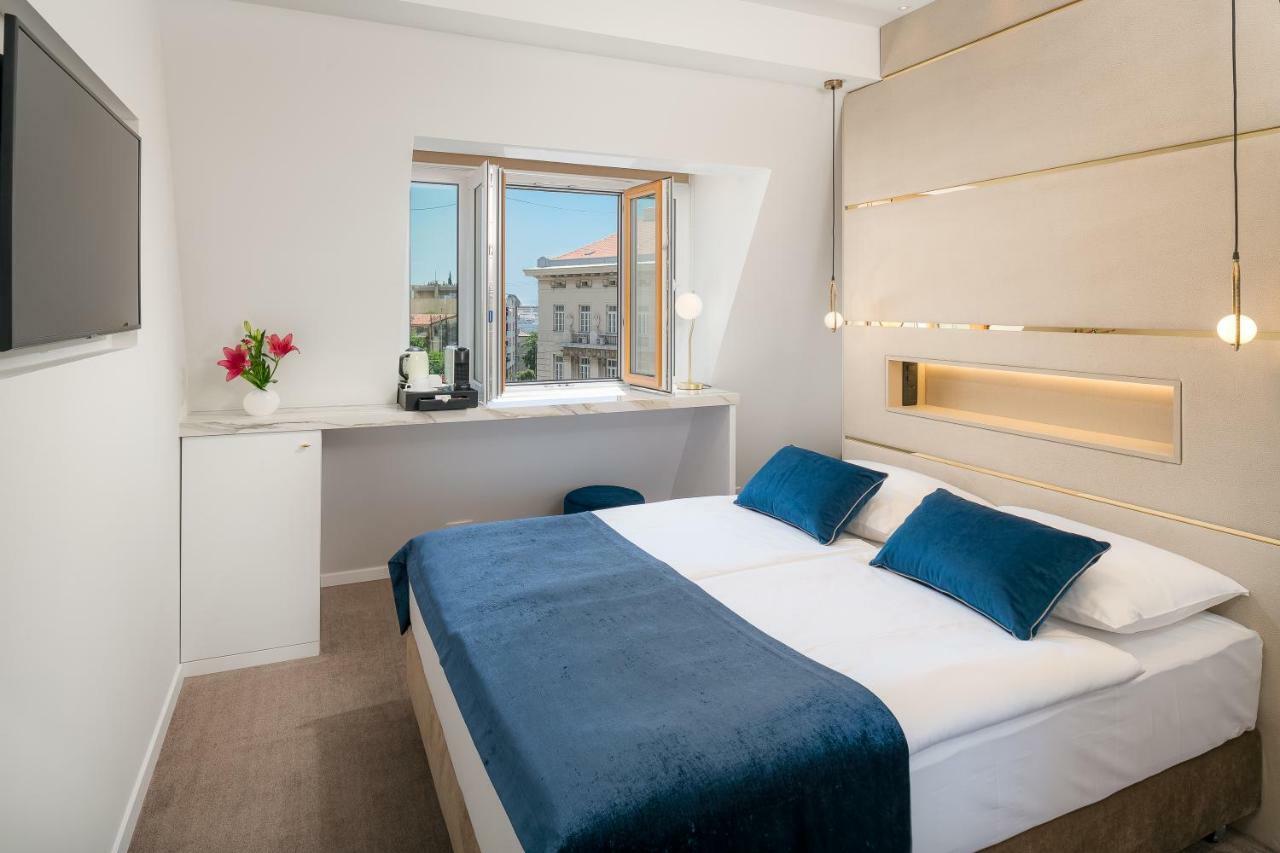 Flos Luxury Rooms Split Buitenkant foto